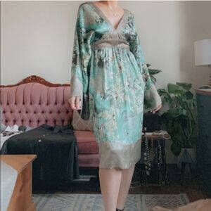 Le Chateau Silk Kimono Style Midi Dress